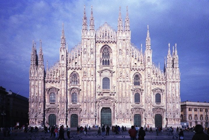 Milano, il piano del sindaco per la fase due: riorganizzare scuola, lavoro, negozi e trasporti