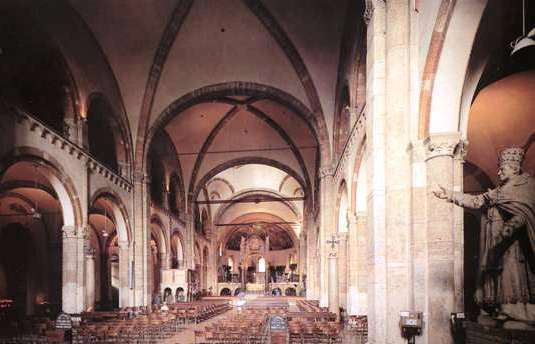 interno basilica santambrogio