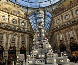 albero di Natale Gucci a Milano